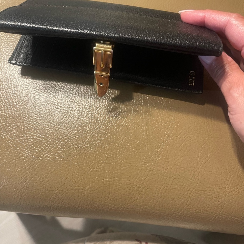 Gucci Black Leather Card Holder with Gold Clasp - Picture 8 of 11